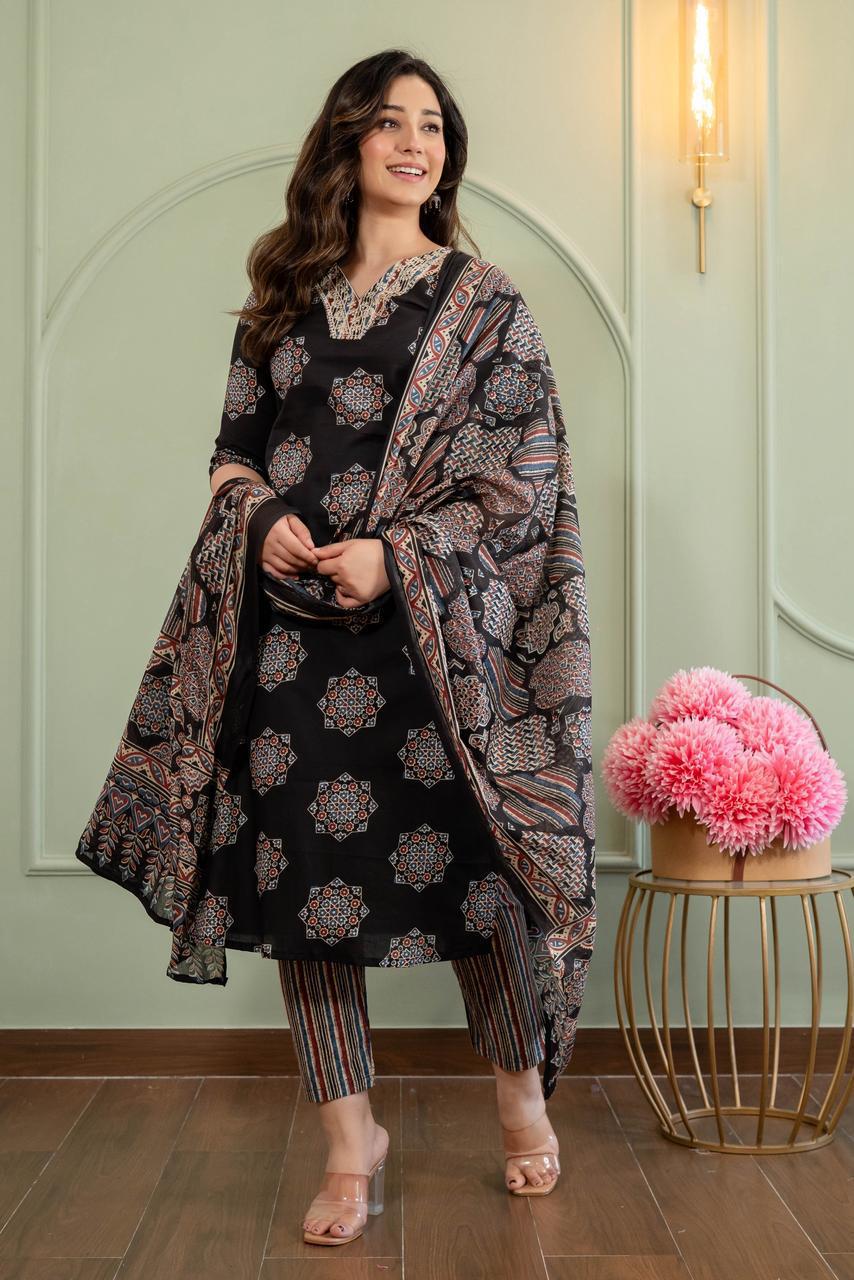 Black salwar