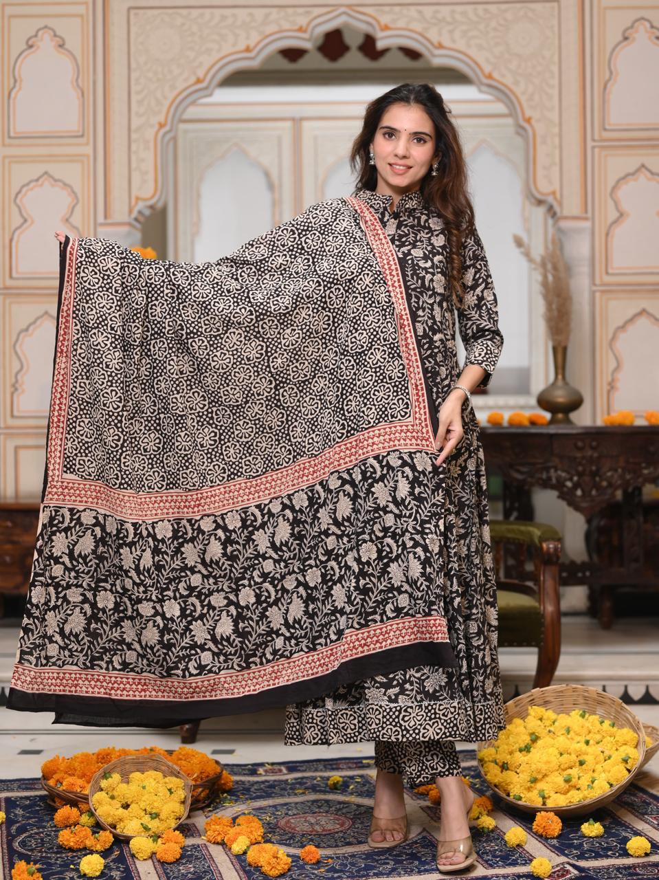 Hand Block Printed Maheshwari Silk Zari Border Suit Set-Black