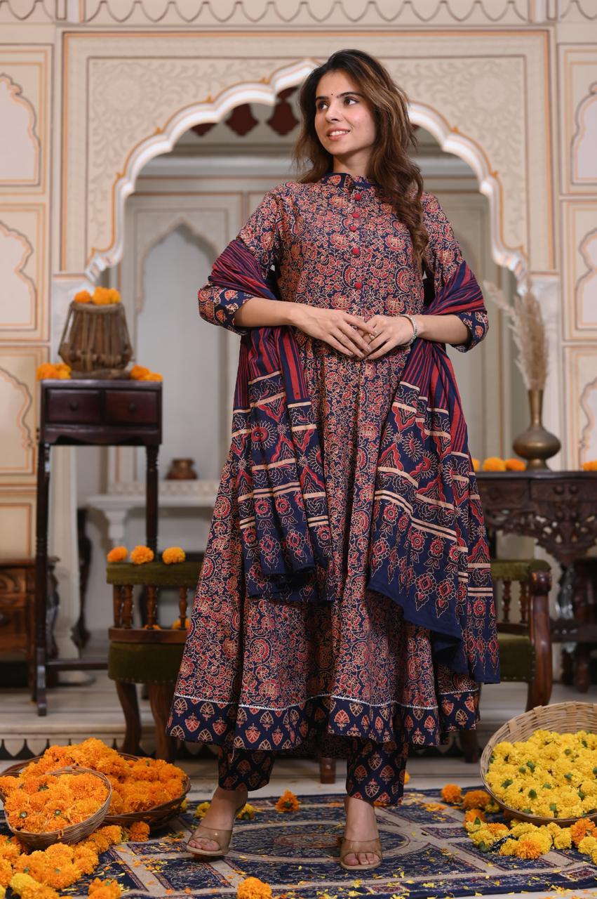 Hand Block Printed Maheshwari Silk Zari Border Suit Set-Black