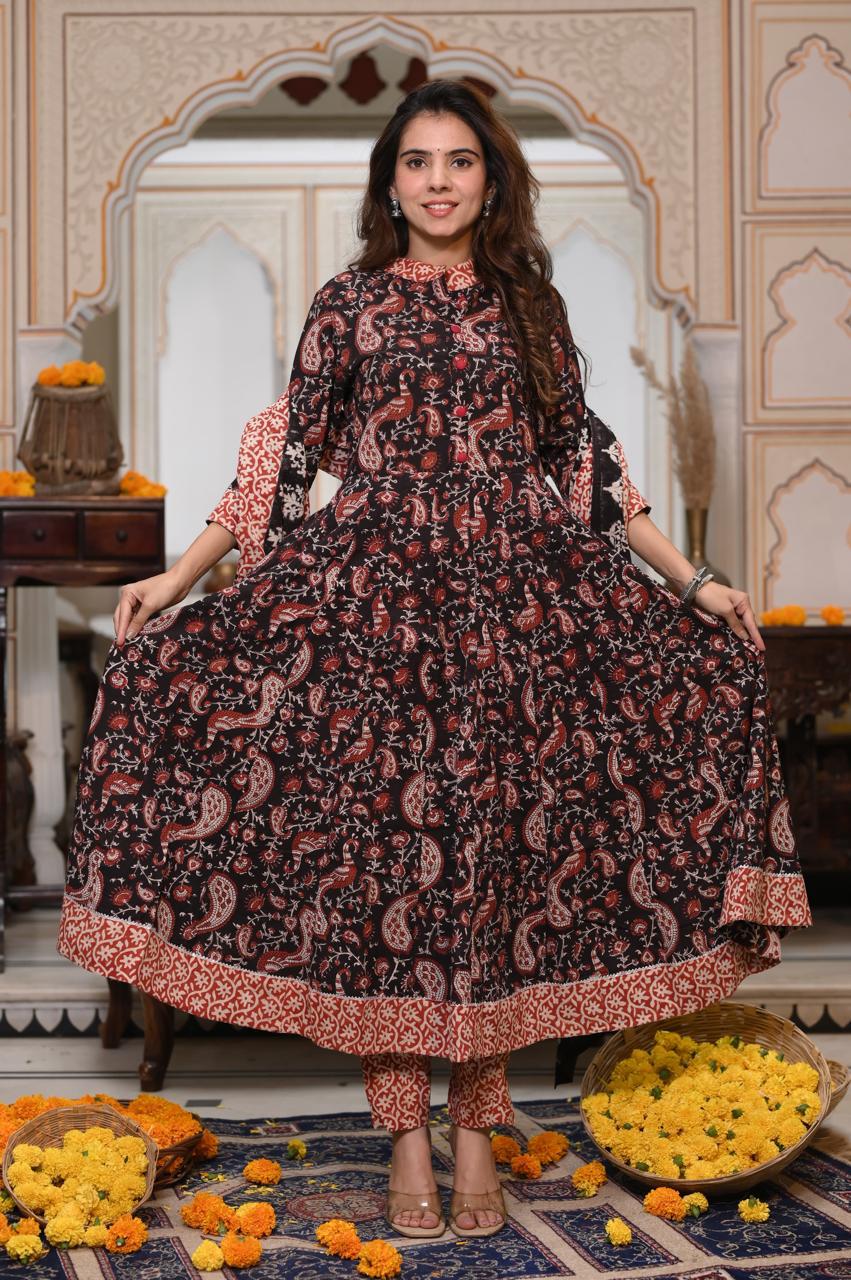 Hand Block Printed Maheshwari Silk Zari Border Suit Set-Black