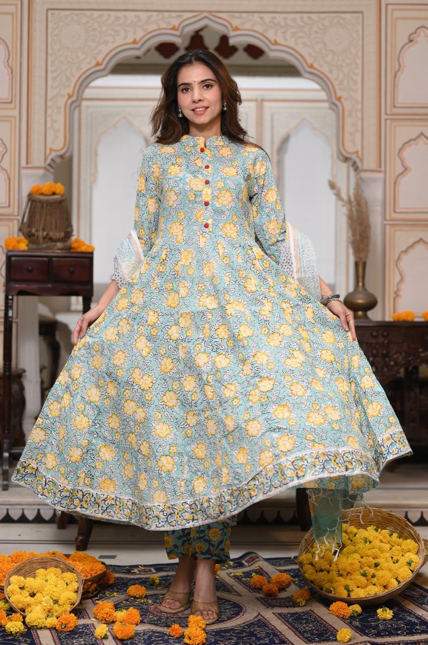 Hand Block Printed Maheshwari Silk Zari Border Suit Set-green