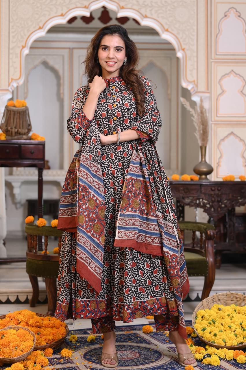 Hand Block Printed Maheshwari Silk Zari Border Suit Set-Black