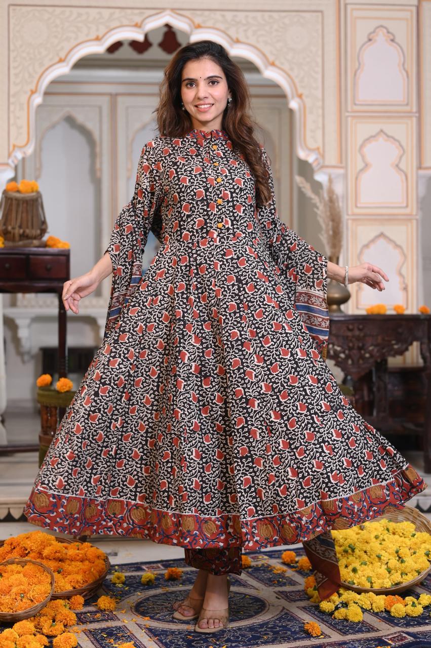 Hand Block Printed Maheshwari Silk Zari Border Suit Set-Black