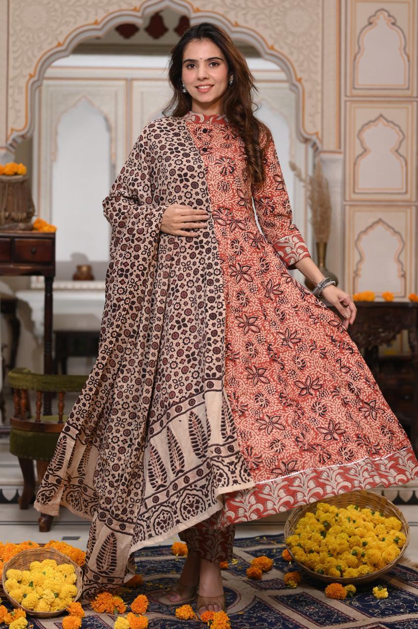 Hand Block Printed Maheshwari Silk Zari Border Suit Set-MAROON