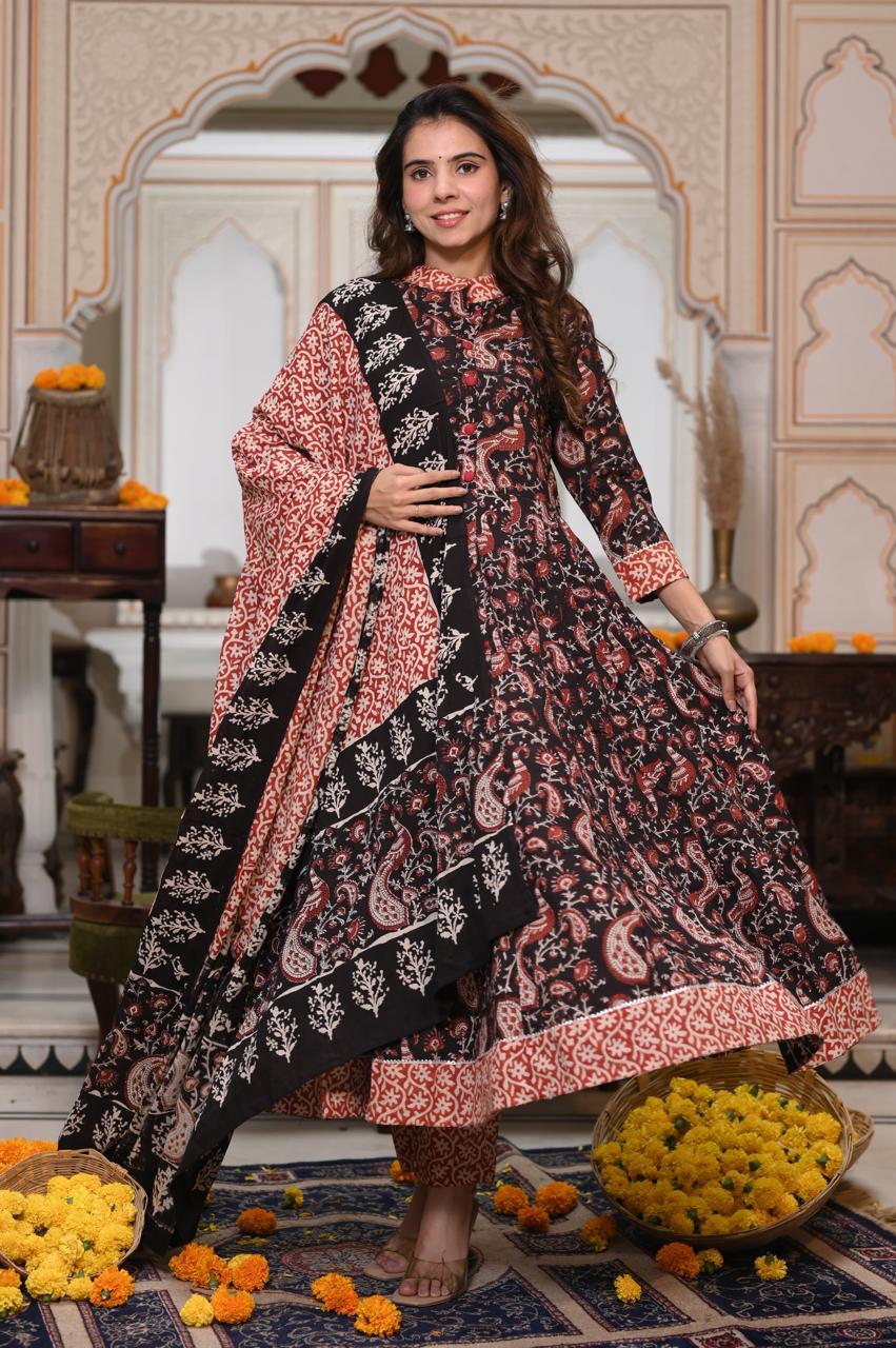 Hand Block Printed Maheshwari Silk Zari Border Suit Set-Black