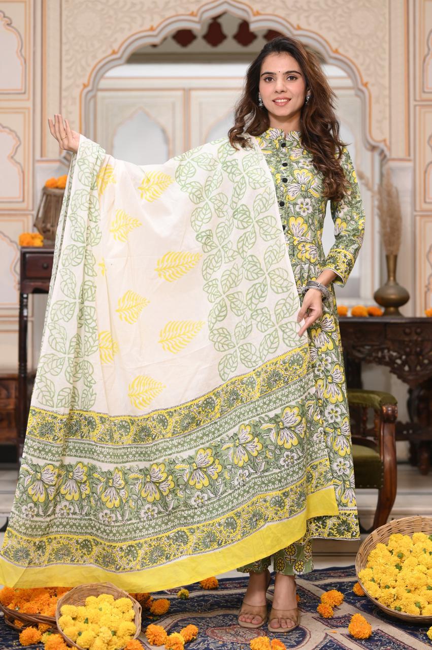 Hand Block Printed Maheshwari Silk Zari Border Suit Set-green