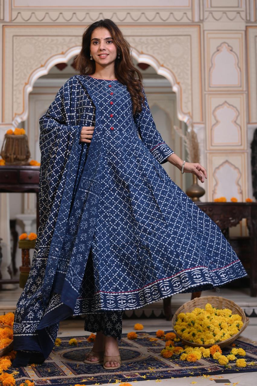 Hand Block Printed Maheshwari Silk Zari Border Suit Set-indigo