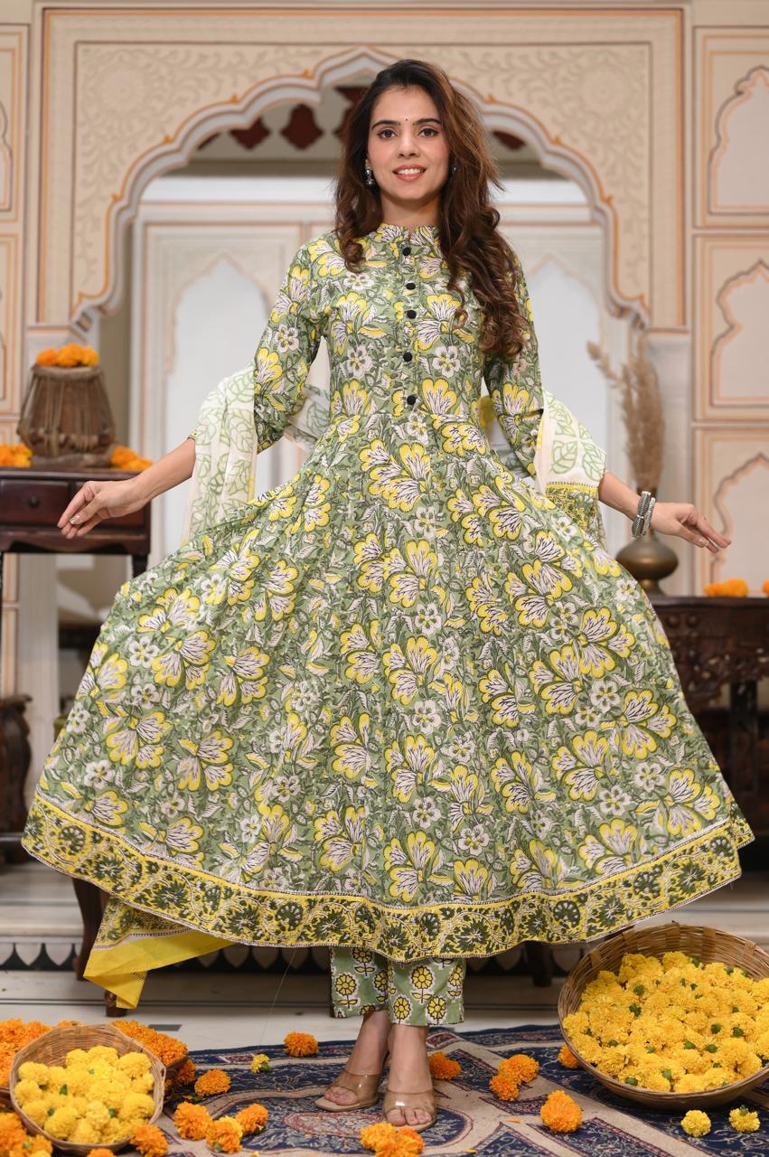 Hand Block Printed Maheshwari Silk Zari Border Suit Set-green